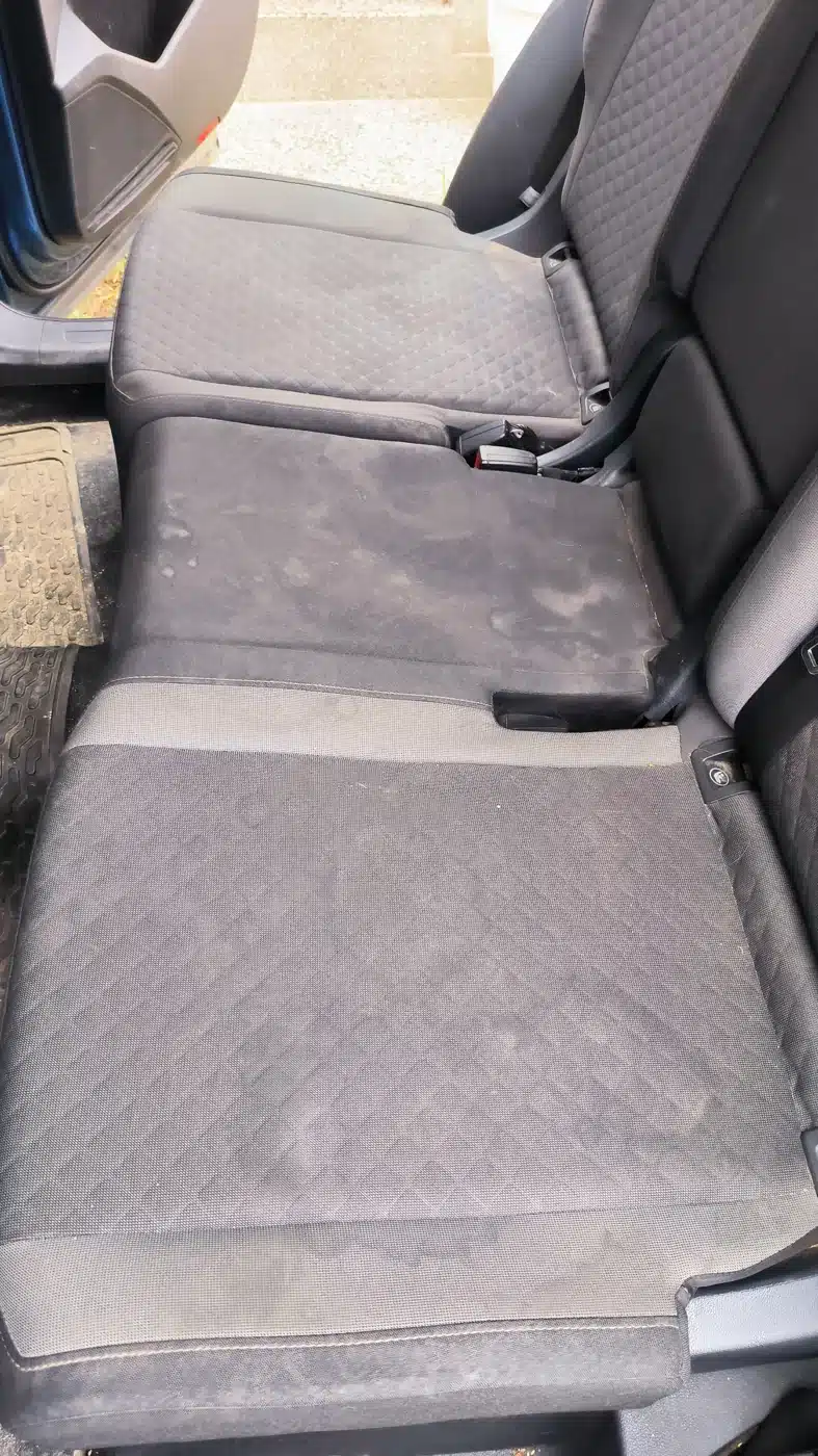 Antes de asientos de vehículo tras limpieza profesional Cleango